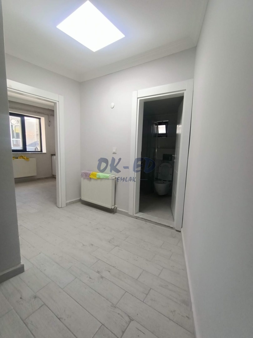 Akarca Mahallesi Orta Cami'de Satılık 3 Katlı Bina - 4. Fotoğraf