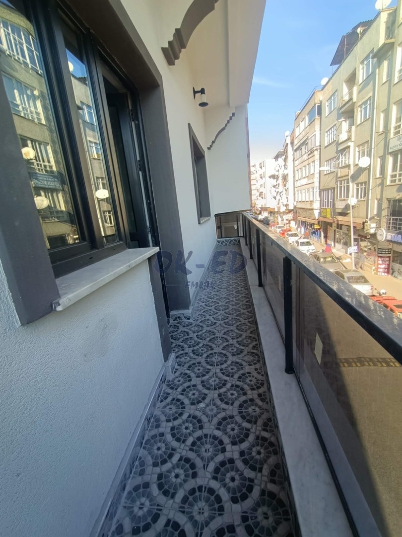 Akarca Mahallesi Orta Cami'de Satılık 3 Katlı Bina - 8. Fotoğraf