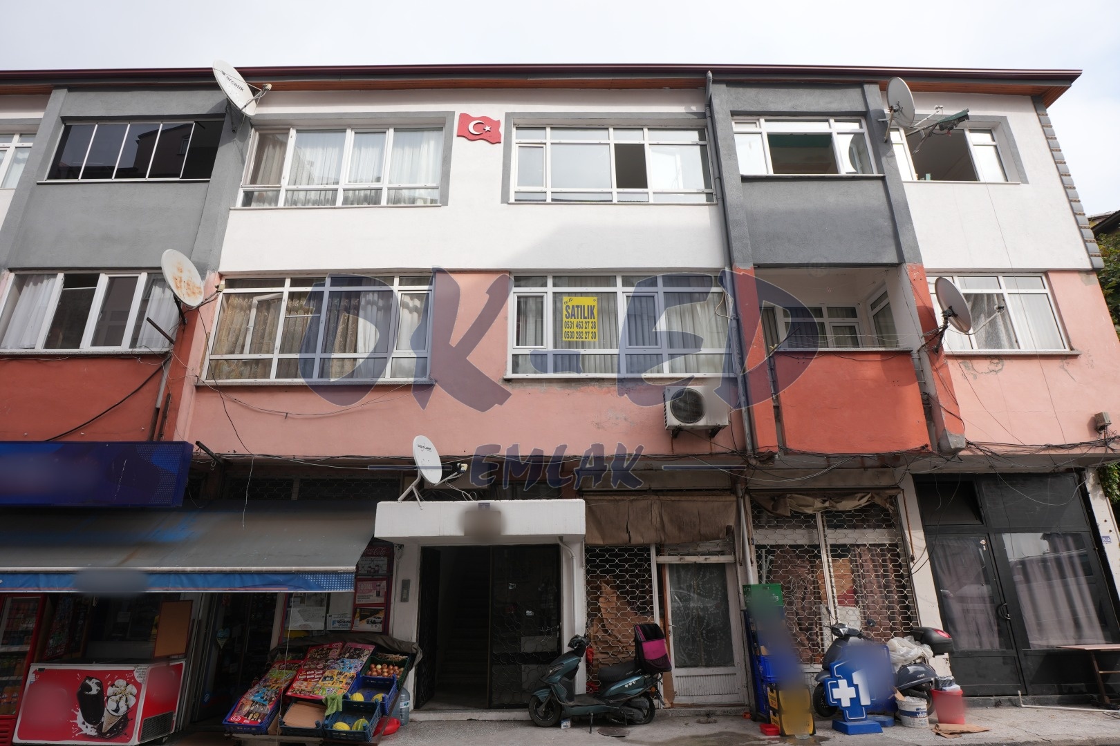 Akarca Mahallesinde Satılık 3+1 Daire