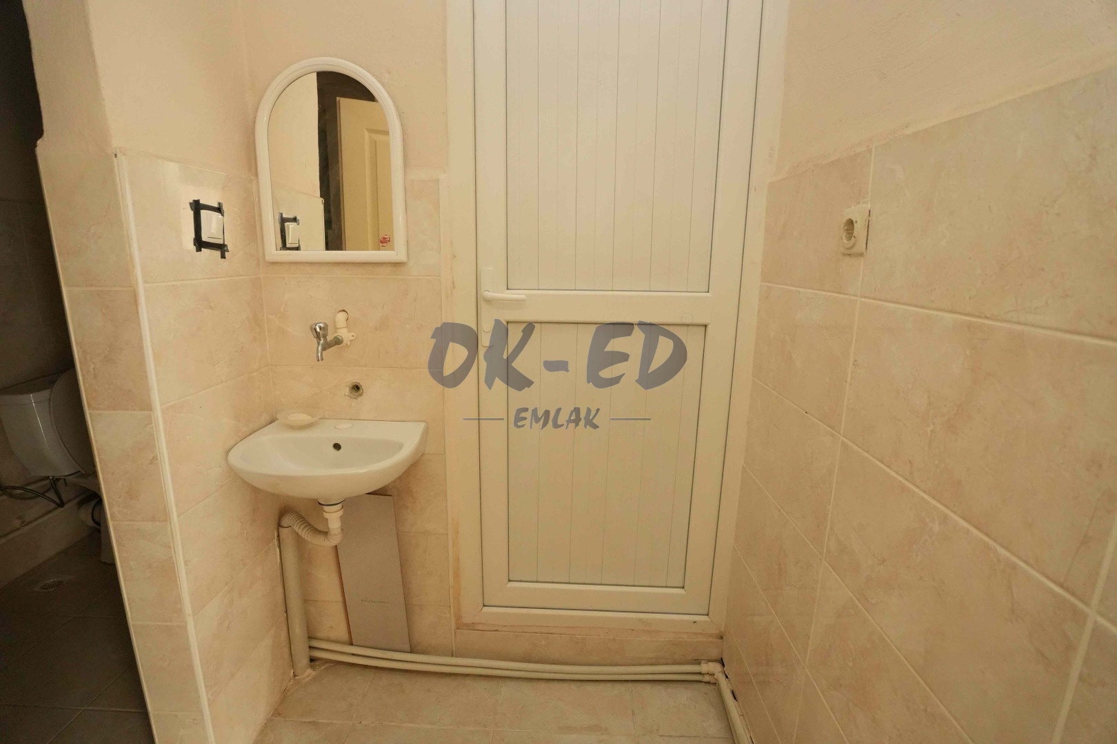 Bağlık Mahallesi İşlek Cadde Üzerinde Kiralık 2+1 Daire - 10. Fotoğraf