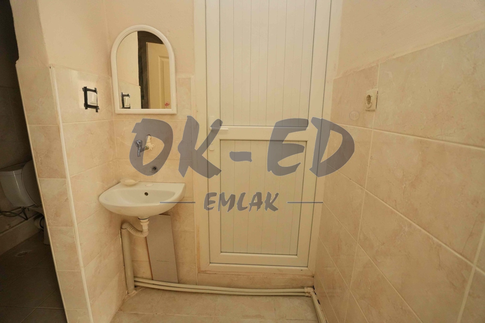 Bağlık Mahallesi İşlek Cadde Üzerinde Kiralık 2+1 Daire - 10. Fotoğraf