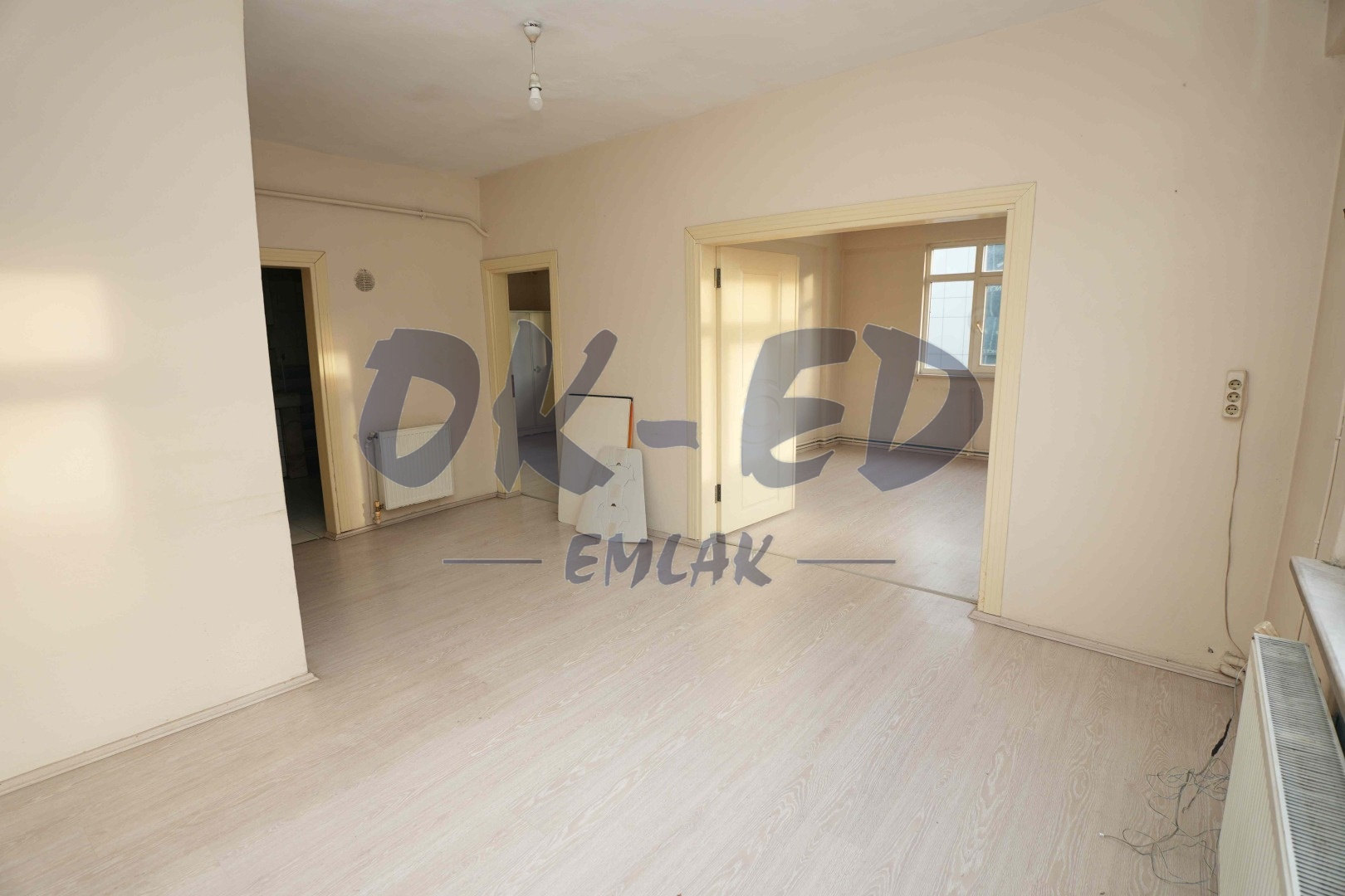 Bağlık Mahallesi İşlek Cadde Üzerinde Kiralık 2+1 Daire - 3. Fotoğraf