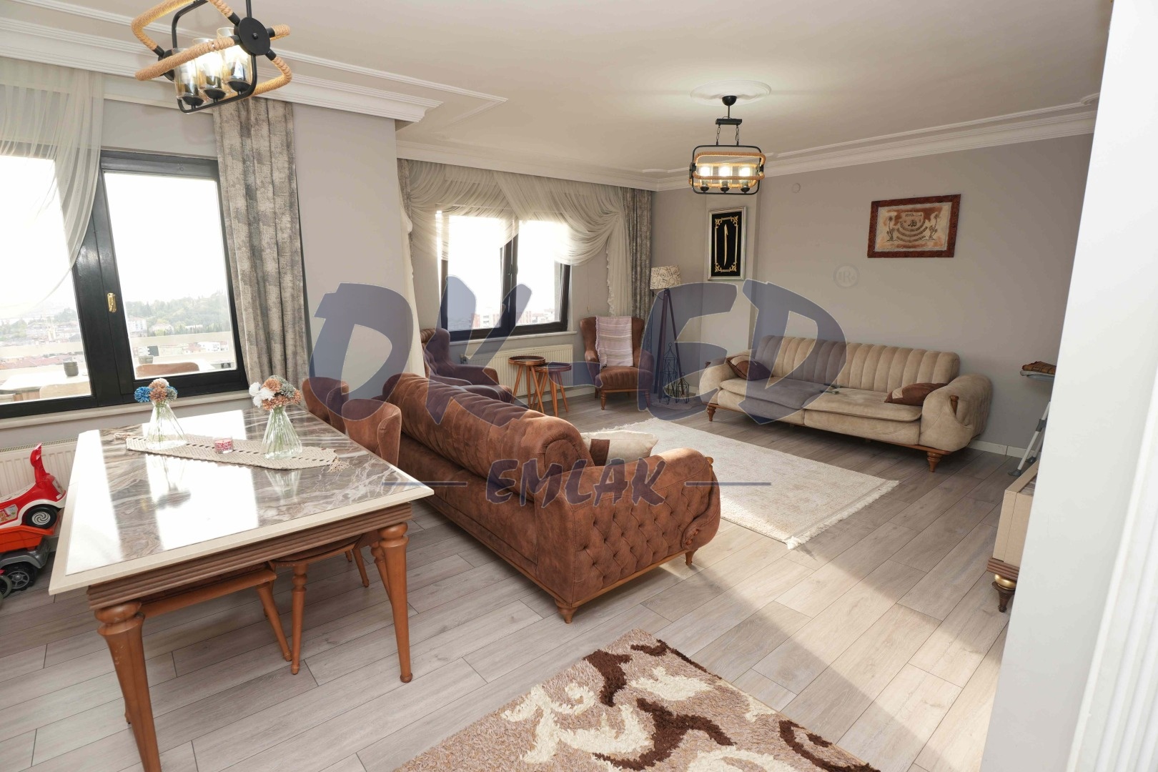 Bağlık Mahallesi Menekşe Sitesinde Satılık 3+1 Daire - 3. Fotoğraf