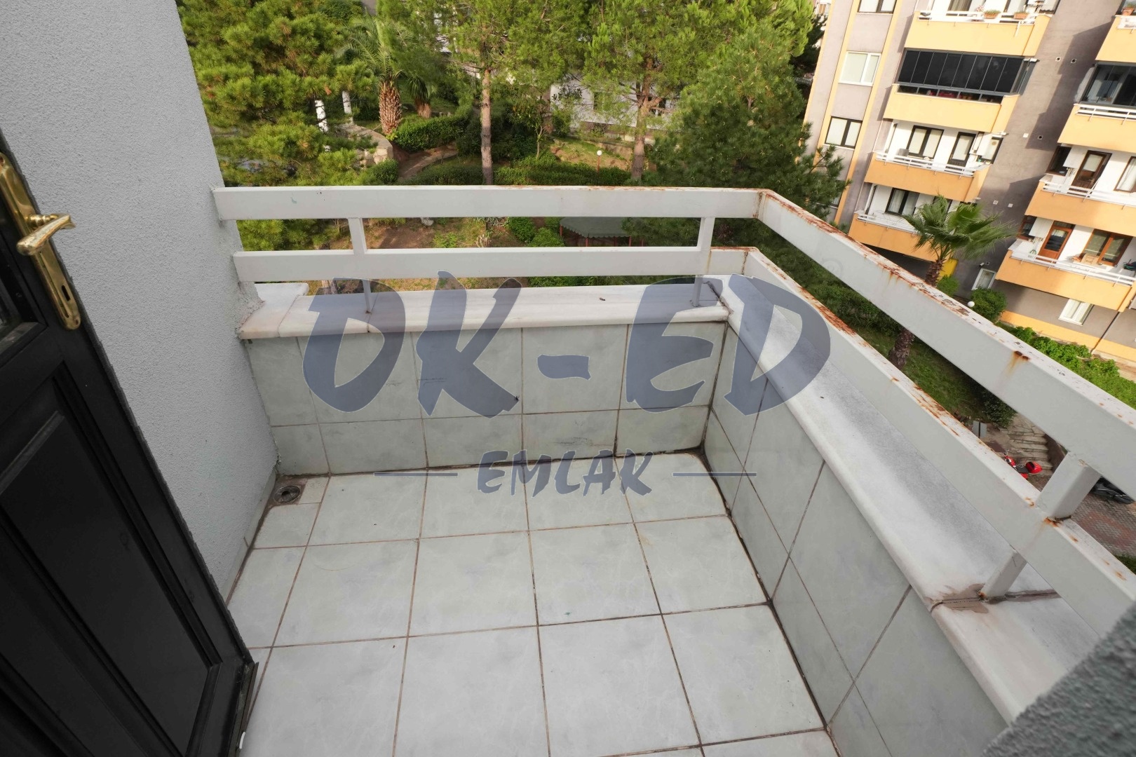 Bağlık Mahallesi Menekşe Sitesinde Satılık 3+1 Daire - 13. Fotoğraf