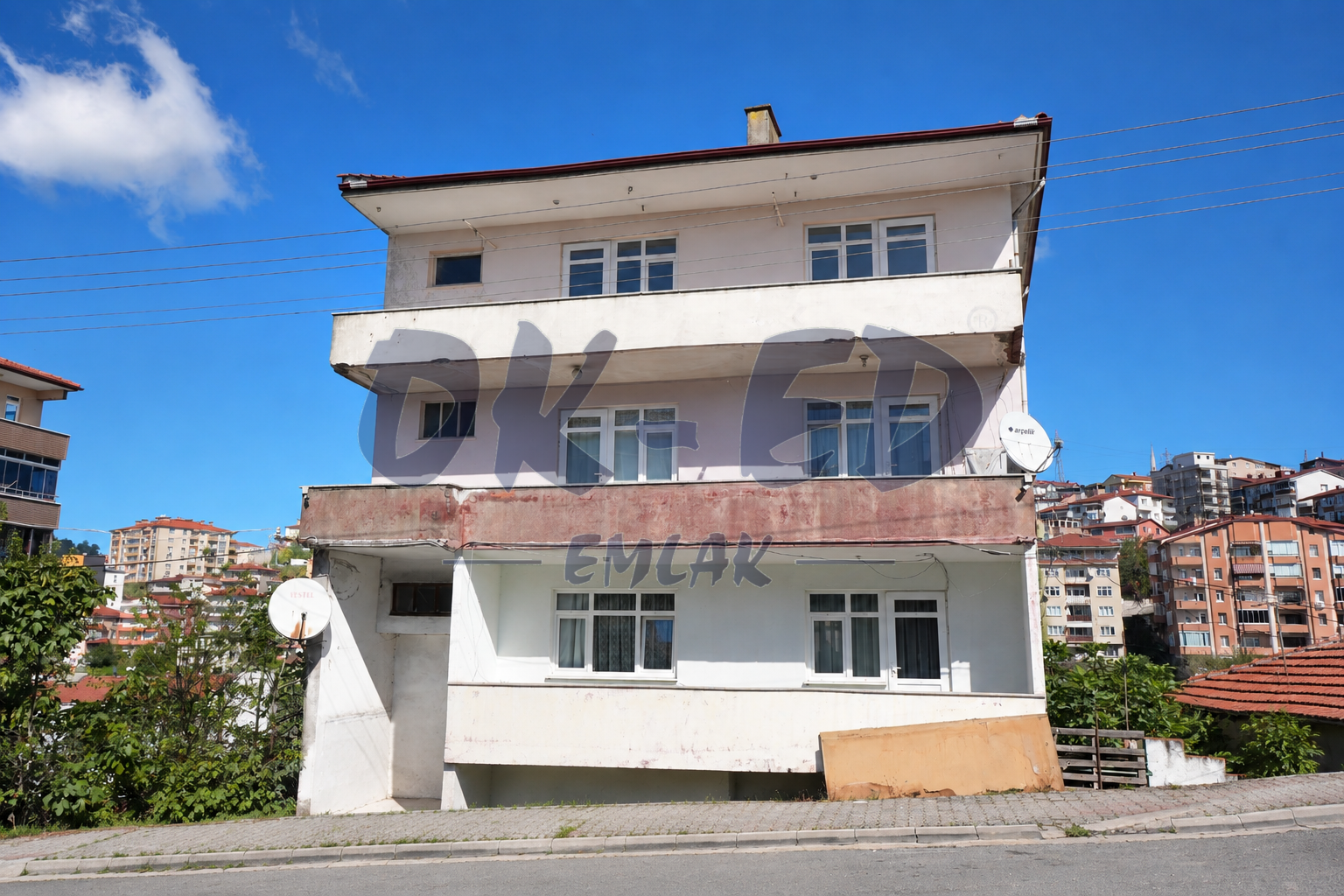 Bağlık Mahallesi Satılık 3+1 Daire