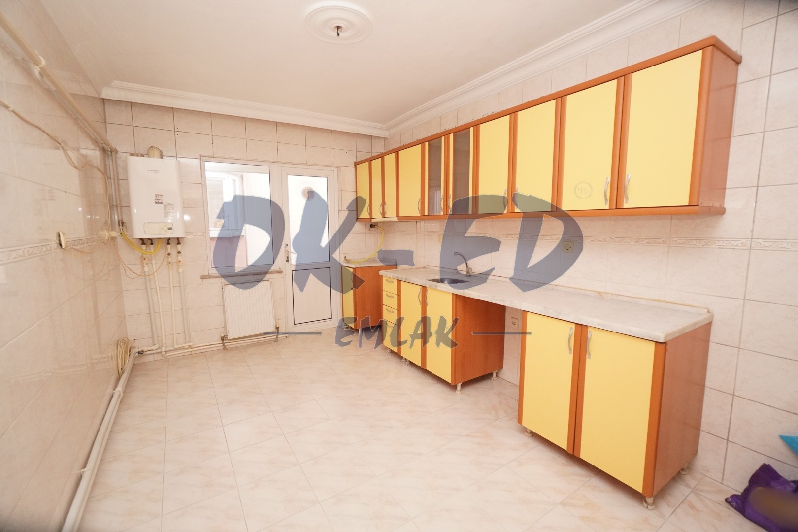 Bağlık Mahallesinde Kiralık 3+1 Daire - 3. Fotoğraf