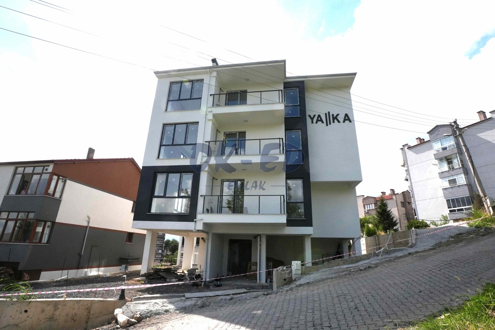 Bağlık Mahallesinde Satılık 1+1 Sıfır Daire