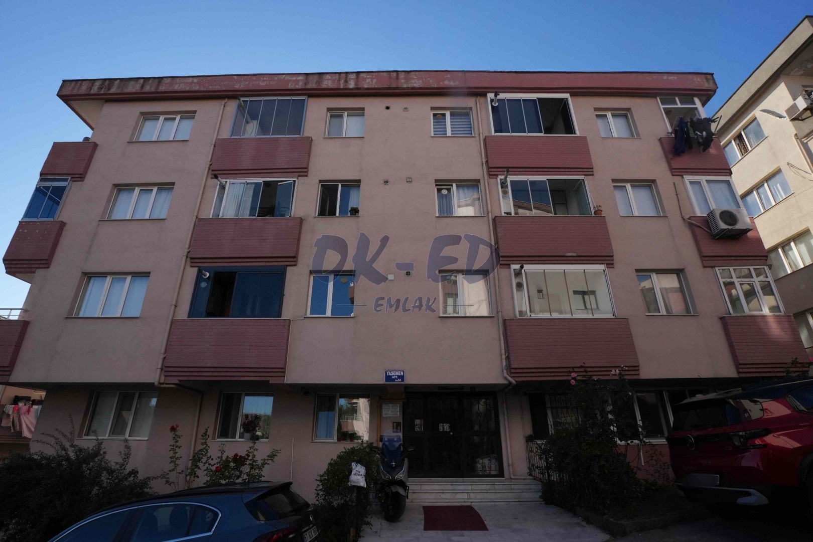 Bağlık Mahallesinde Satılık Eşyalı 2+1 Daire