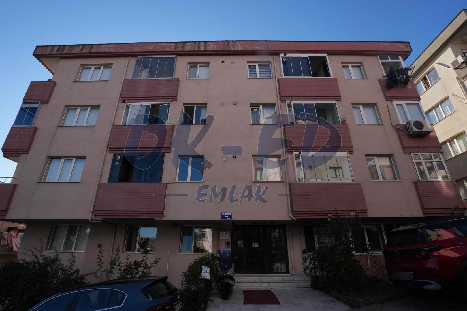 Bağlık Mahallesinde Satılık  Eşyalı 2+1 Daire
