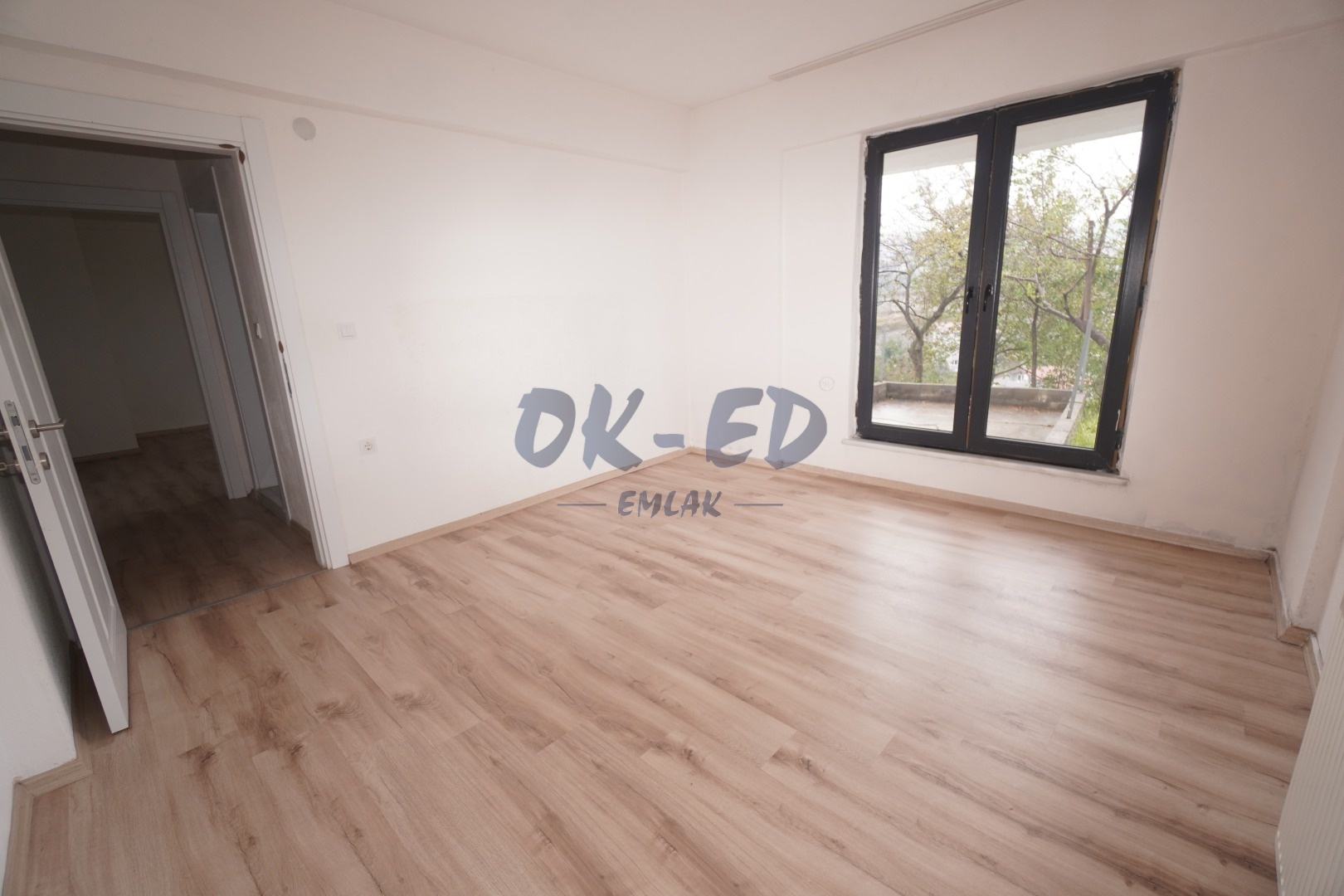 Belen Mahallesi’nde Kiralık 2+1 Geniş Daire - Thumbnail 9