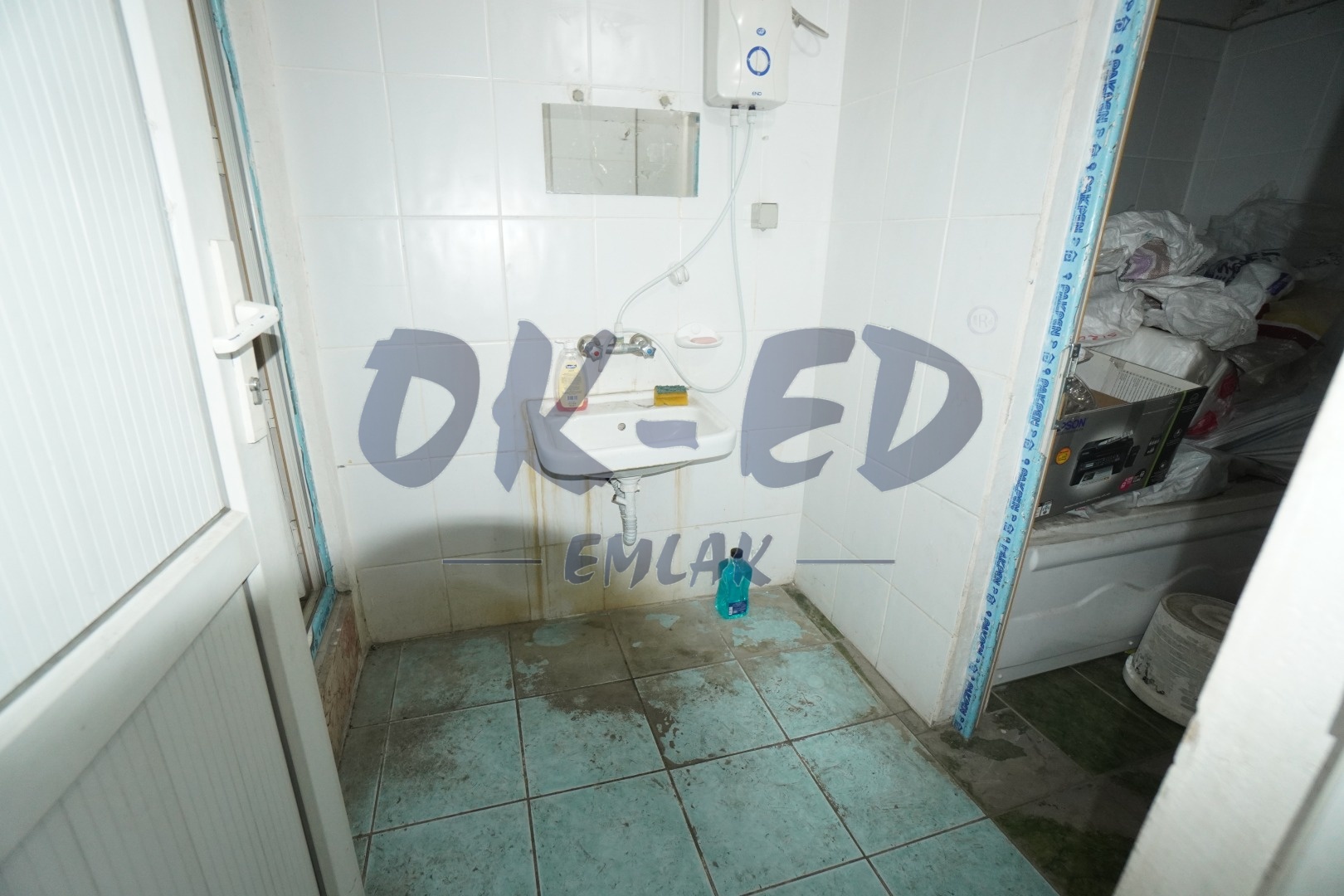 Belen Sanayi Sitesinde Satılık Dükkan - 8. Fotoğraf
