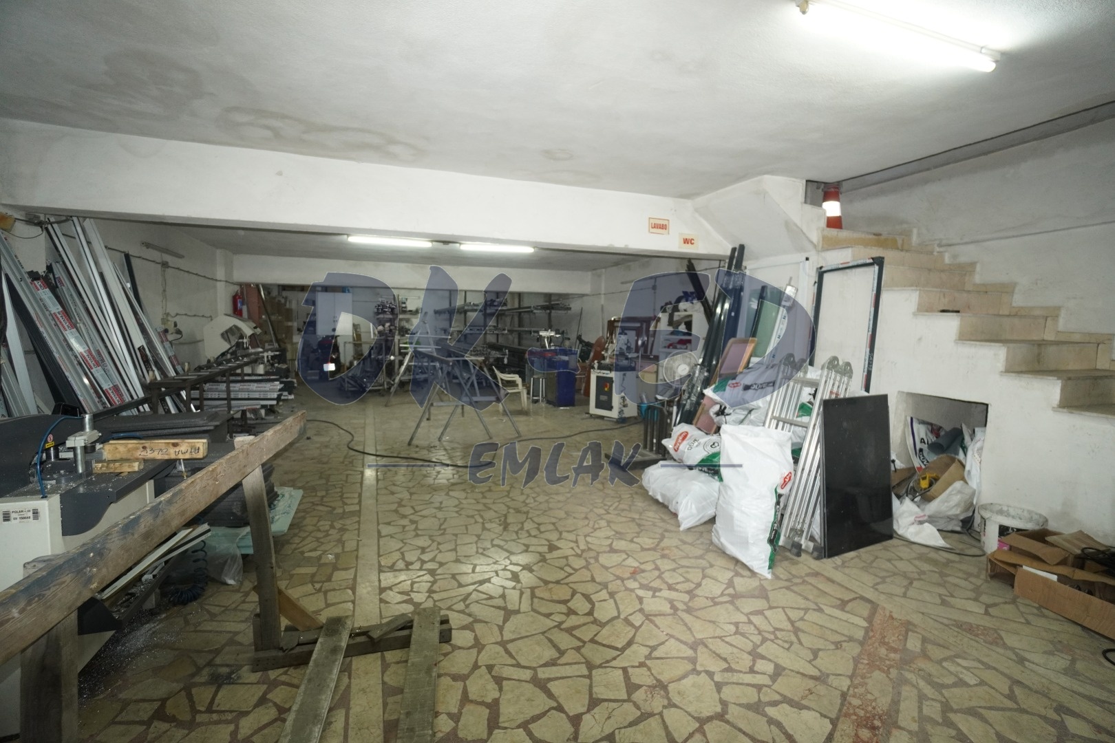 Belen Sanayi Sitesinde Satılık Dükkan - 3. Fotoğraf