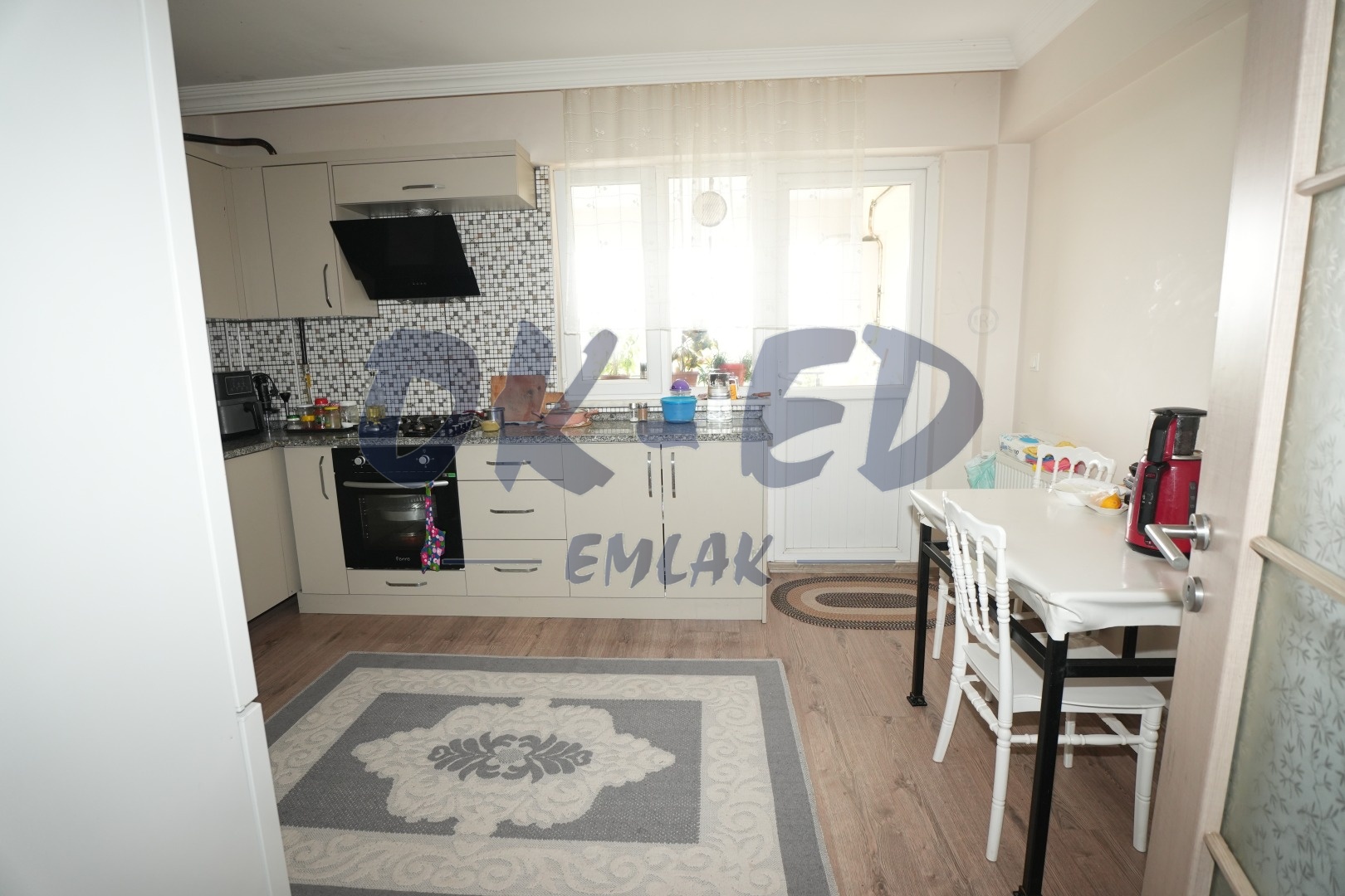 Elmatepe Mahallesinde Satılık 3+1 Daire - 6. Fotoğraf