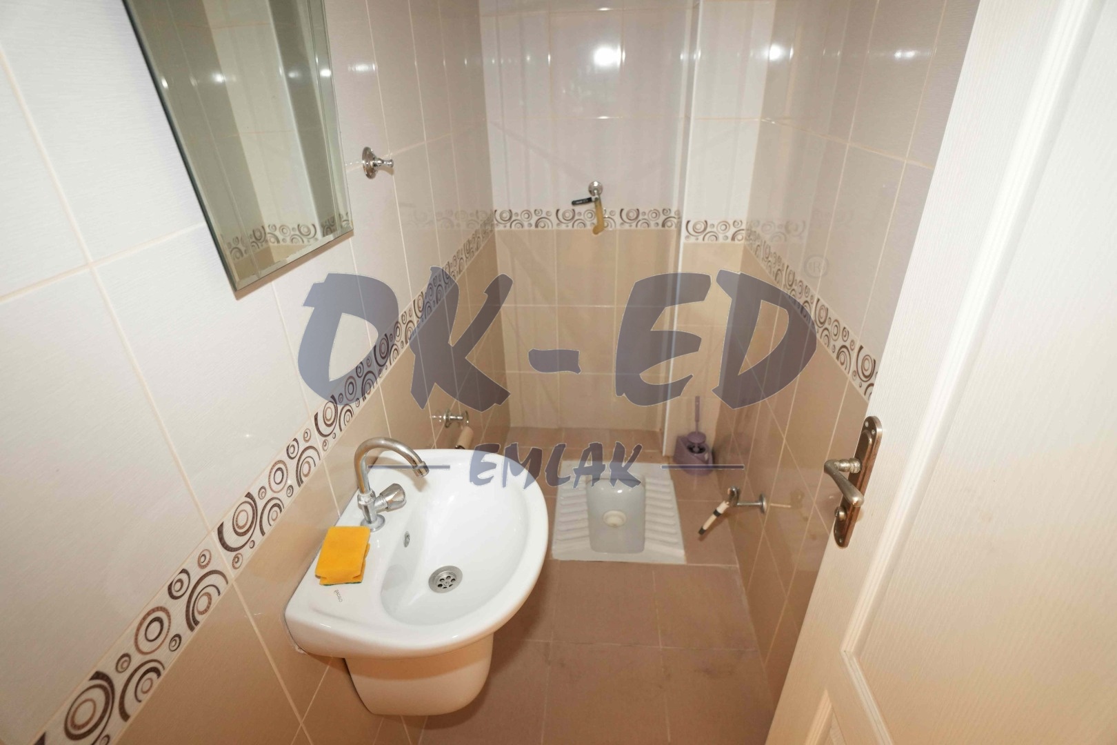 Müftü Mahallesi Göztepe Mevkiinde  Kiralık 3+1 Daire - 9. Fotoğraf