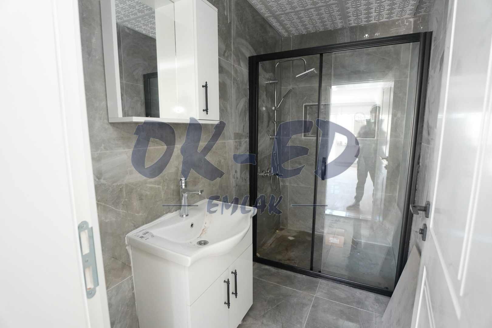 Kadıtarlası Mevkisinde İçi Full Yapılı Kiralık 3+1 Daire - 8. Fotoğraf