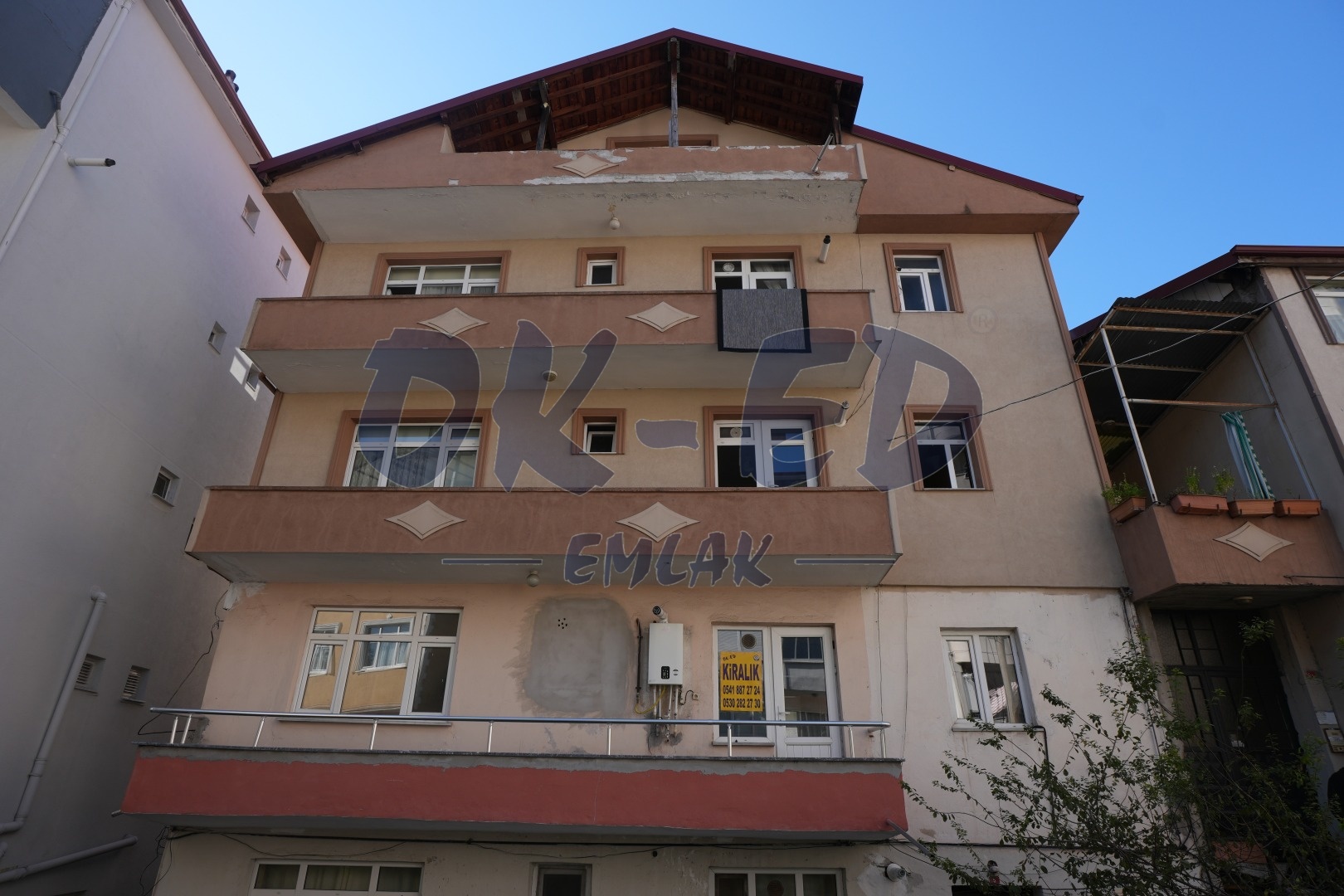 Kadıtarlası Mevkisinde İçi Full Yapılı Kiralık 3+1 Daire