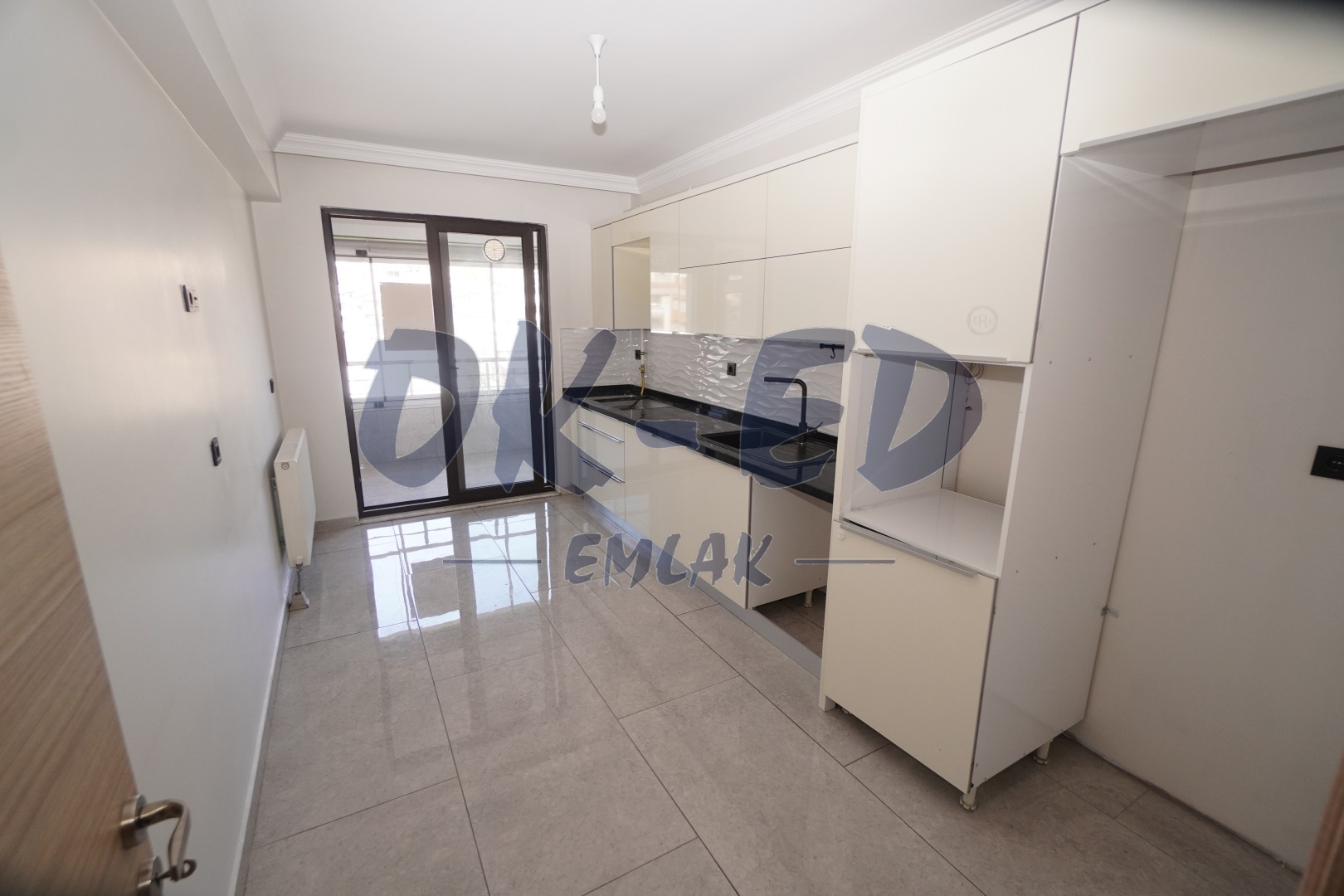 Kavaklık Mahallesi Ana Yol Üzerinde Kiralık 3+1 Daire - 3. Fotoğraf