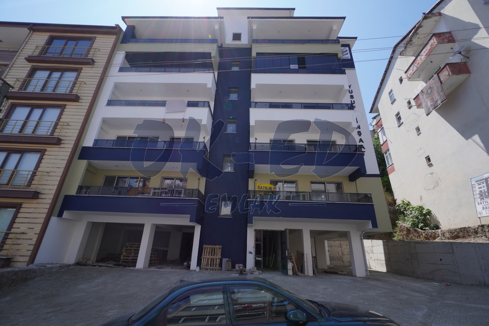 Akarca Mahallesinde Satılık, Merkezi Konumda 2+1 Daire