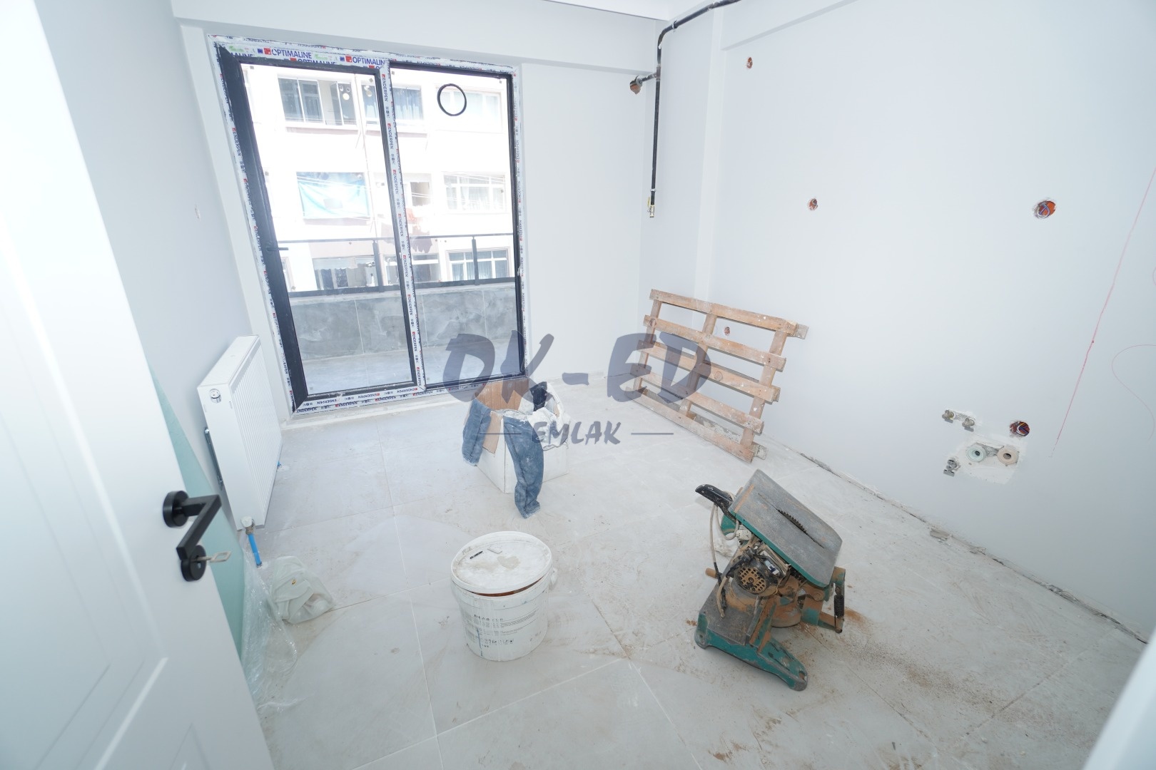 Akarca Mahallesinde Satılık, Merkezi Konumda 2+1 Daire - 4. Fotoğraf