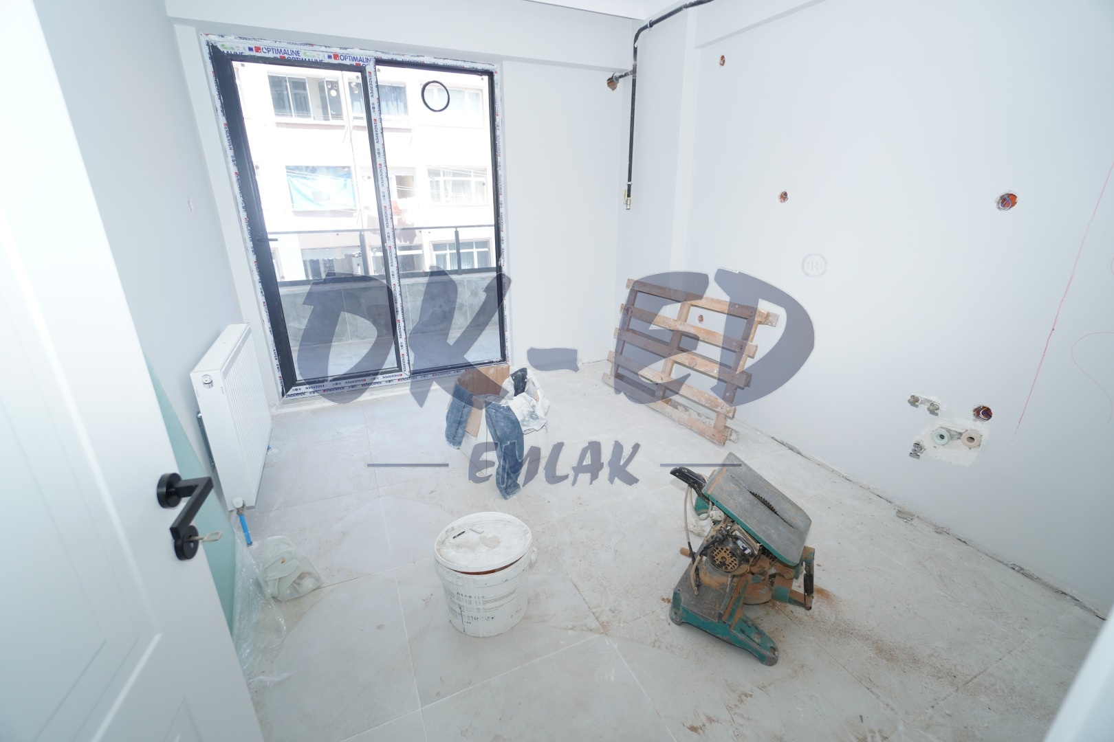 Akarca Mahallesinde Satılık, Merkezi Konumda 2+1 Daire - 4. Fotoğraf