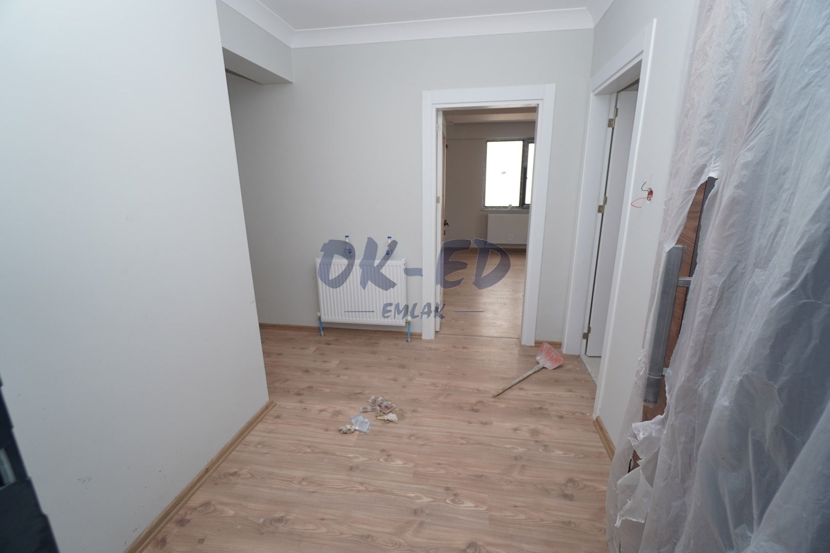 Akarca Mahallesinde Satılık, Merkezi Konumda 2+1 Daire - 5. Fotoğraf