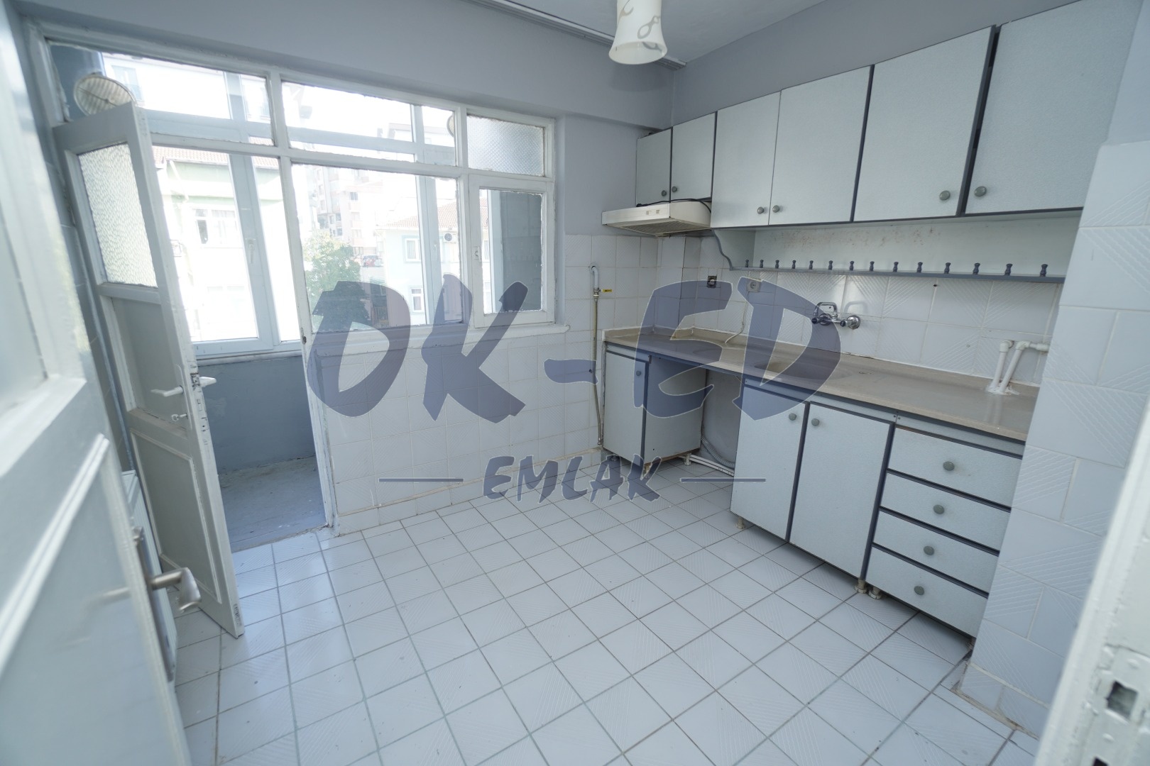 Bağlık Mahallesi Erdemir Cadde Üzeri Satılık 2+1 Daire - 3. Fotoğraf