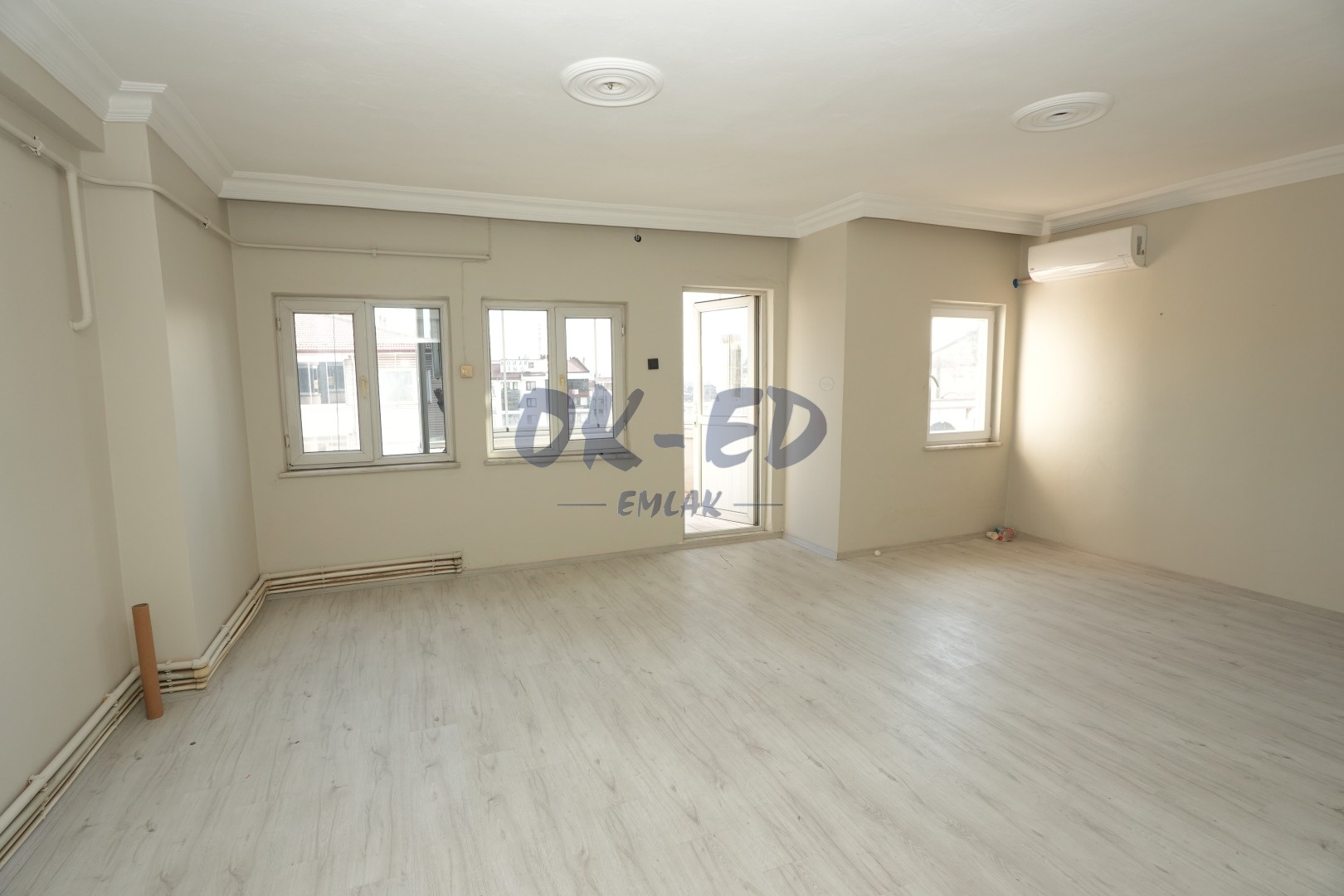 Bağlık Mahallesi Erdemir Caddesinde Kiralık 3+1 Daire - 2. Fotoğraf