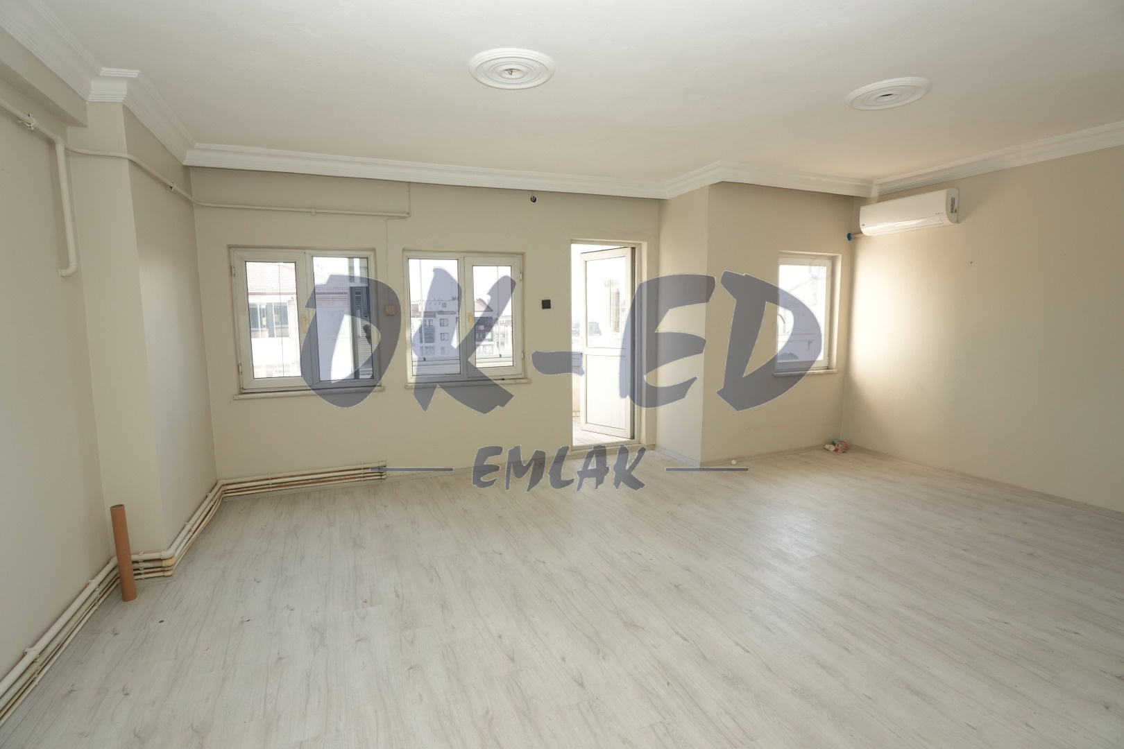 Bağlık Mahallesi Erdemir Caddesinde Kiralık 3+1 Daire - 2. Fotoğraf
