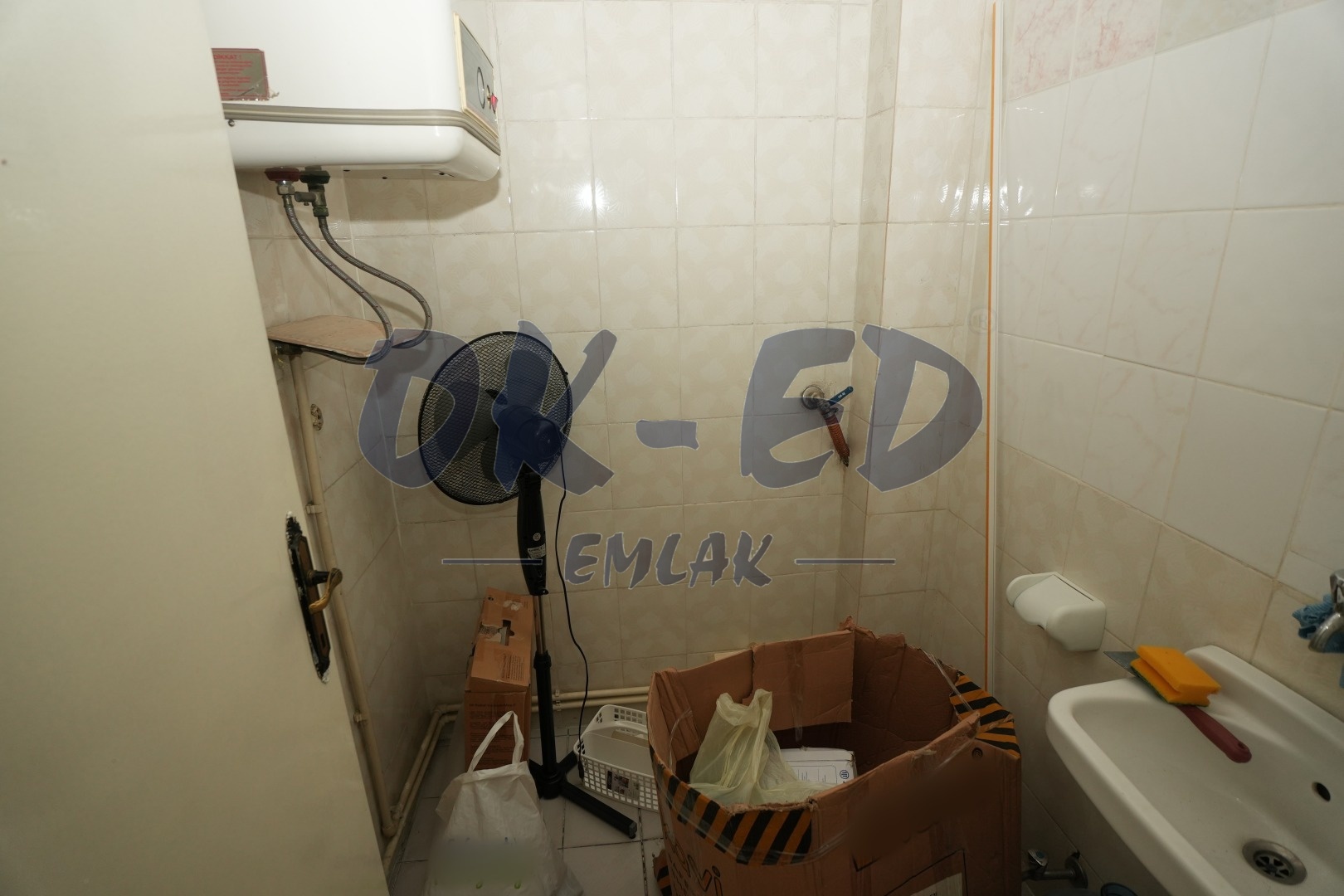 Bağlık Mahallesi Erdemir Caddesinde Kiralık 3+1 Daire - 9. Fotoğraf