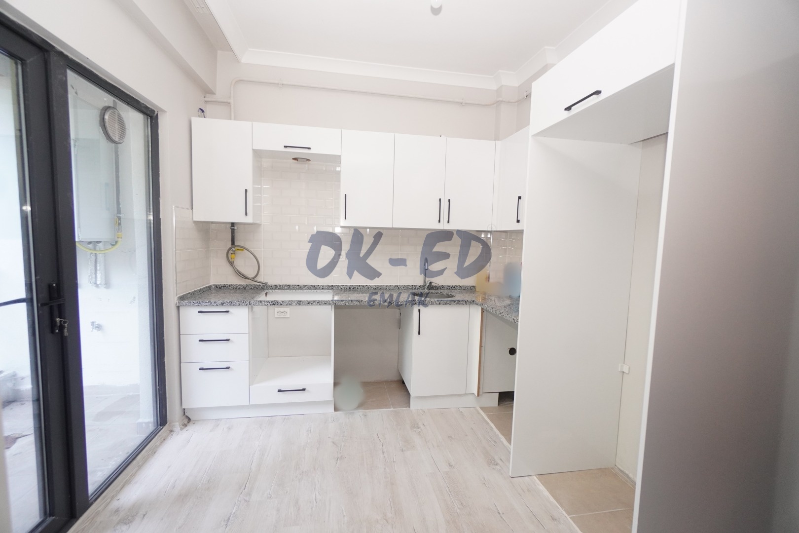 Bağlık Mahallesi’nde Giyinme Odalı Kiralık 1+1 Daire - 4. Fotoğraf