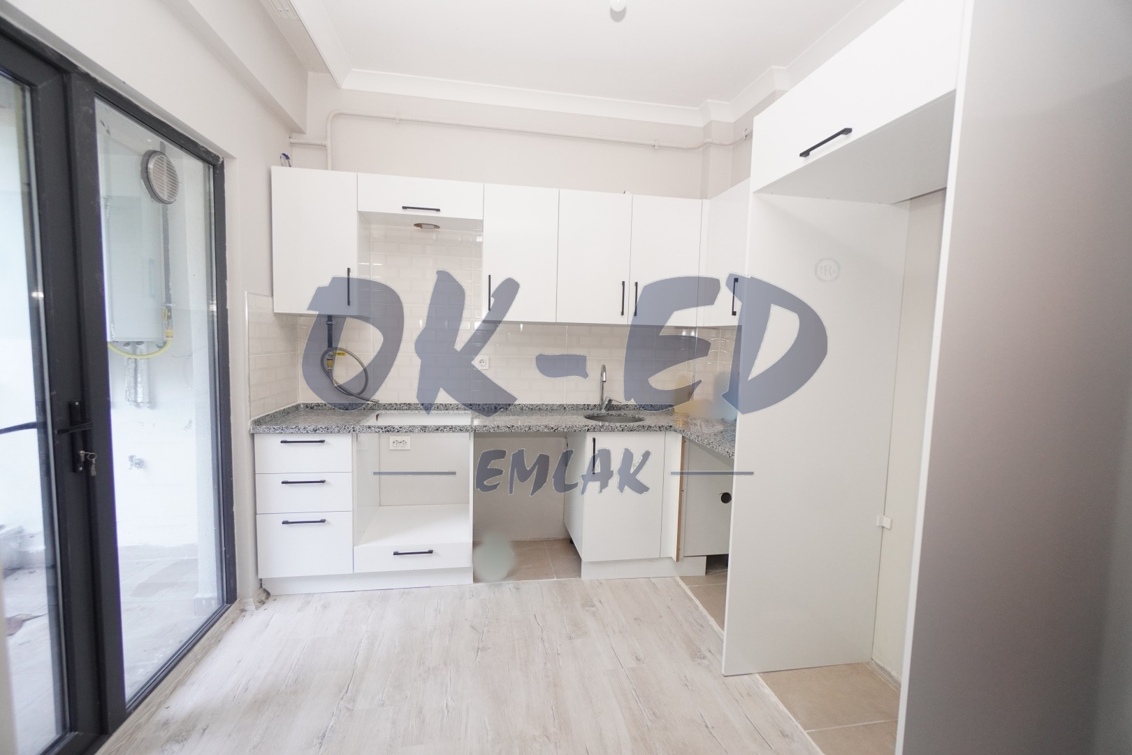 Bağlık Mahallesi’nde Giyinme Odalı Kiralık 1+1 Daire - 4. Fotoğraf