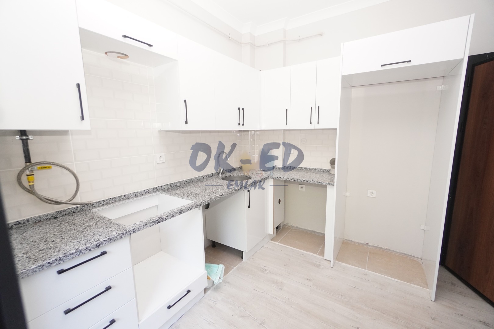 Bağlık Mahallesi’nde Giyinme Odalı Kiralık 1+1 Daire - 5. Fotoğraf