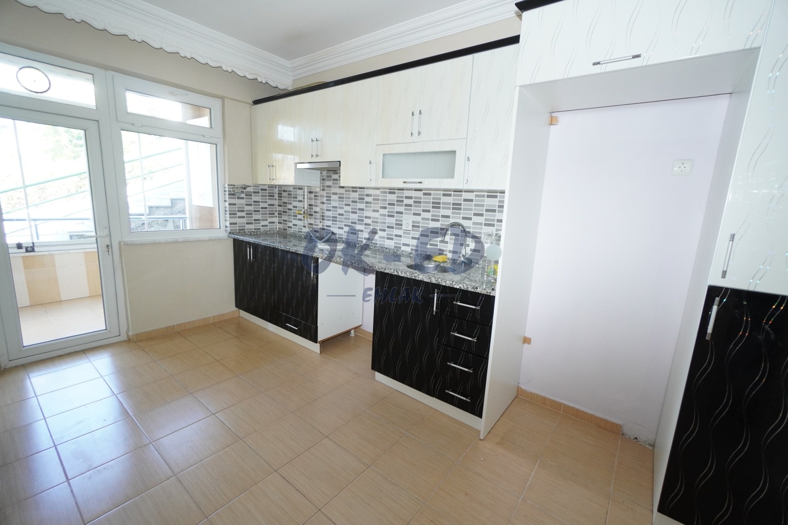 Bağlık Mahallesinde Kiralık 3+1 Daire - 3. Fotoğraf