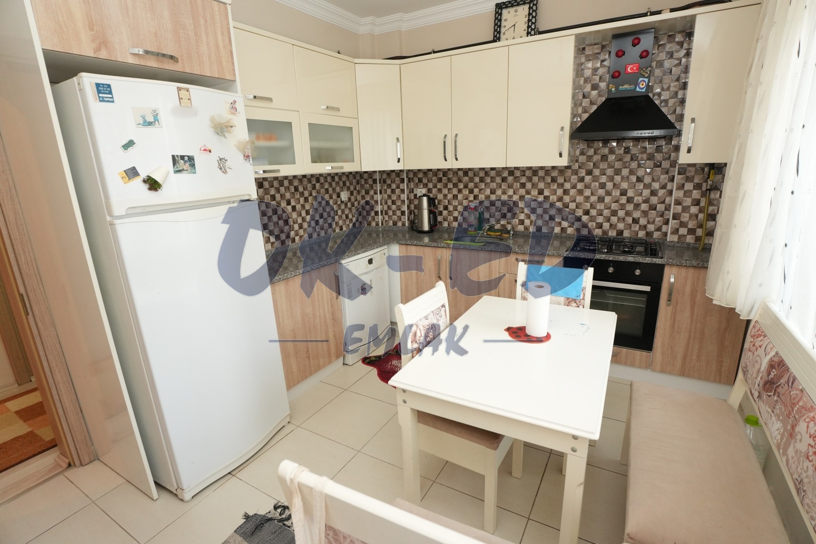 Bağlık Mahallesinde Satılık 3+1 Daire - 3. Fotoğraf