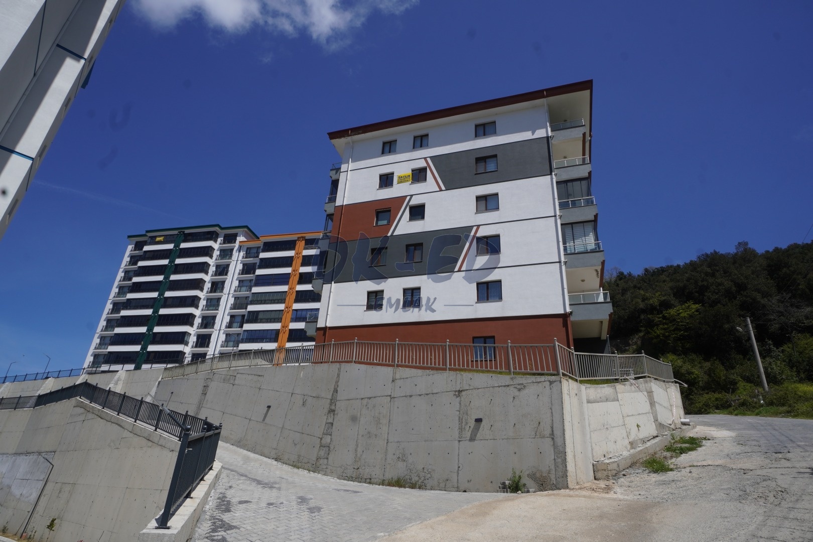 Kırmacı Mahallesi Kemeryalı Konutlarında Satılık 3+1 Daire