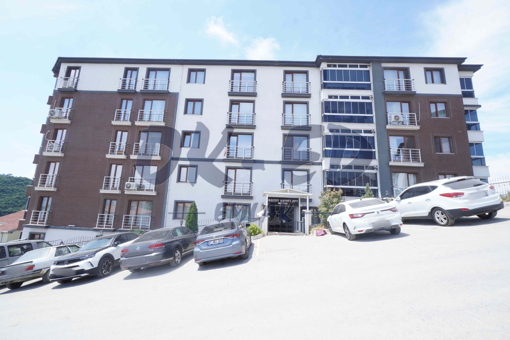 Kırmacı Mahallesinde Deniz Manzaralı Satılık 3+1 Daire