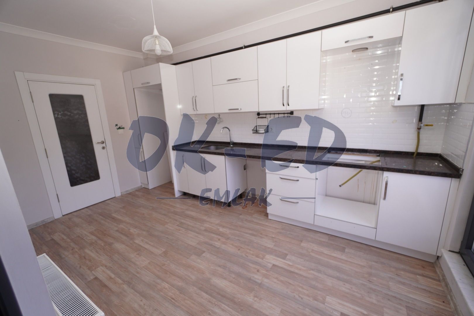 Kırmacı Mahallesinde Doğa Ve Şehir Manzaralı Satılık 3+1 Daire - 4. Fotoğraf