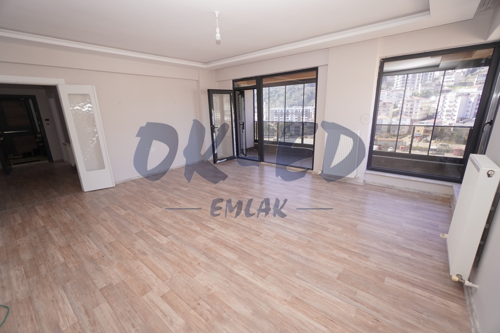 Kırmacı Mahallesinde Doğa Ve Şehir Manzaralı Satılık 3+1 Daire - 2. Fotoğraf