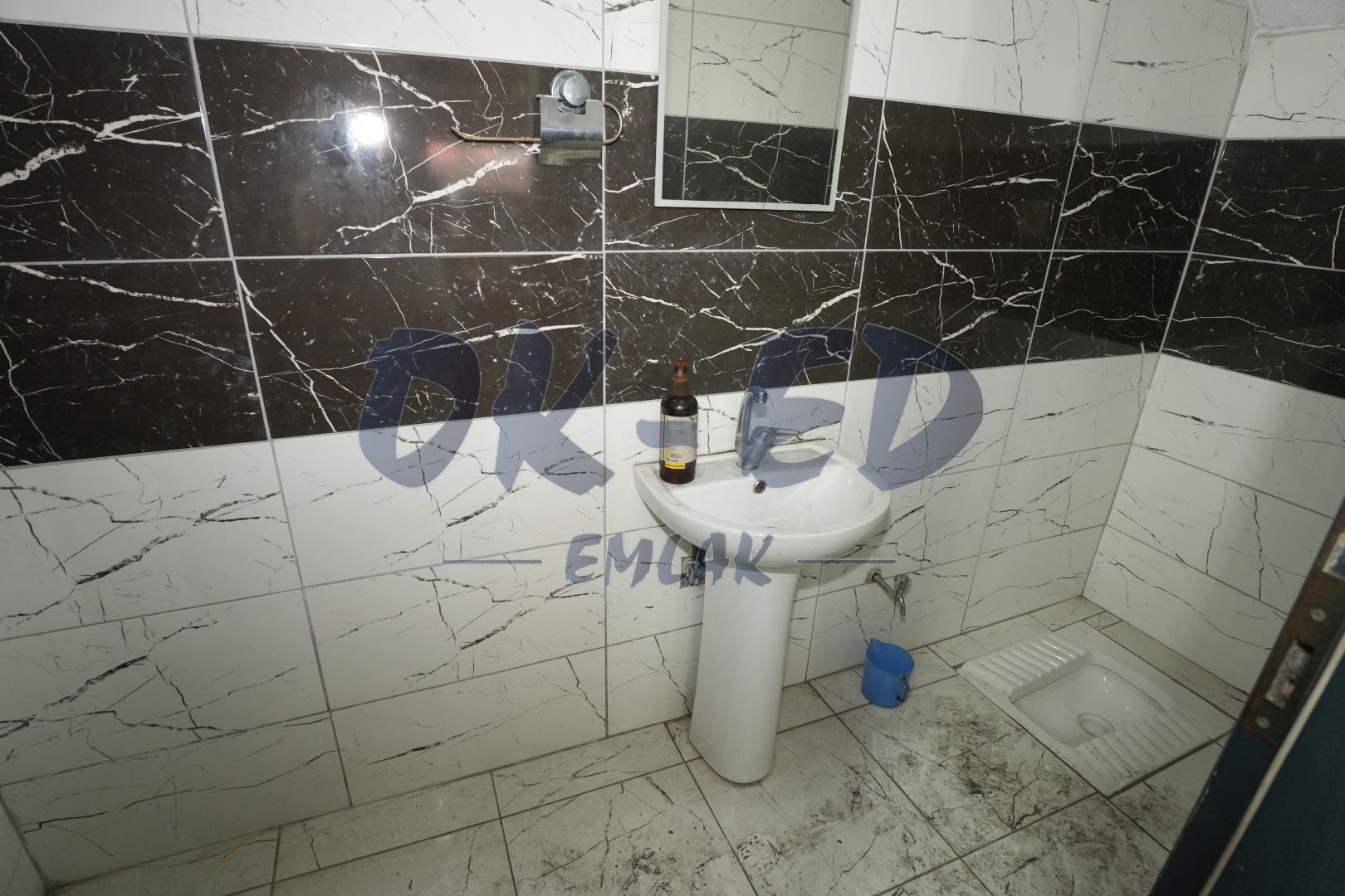 Kışla Sanayi Sitesinde Kiralık Dükkan - 8. Fotoğraf