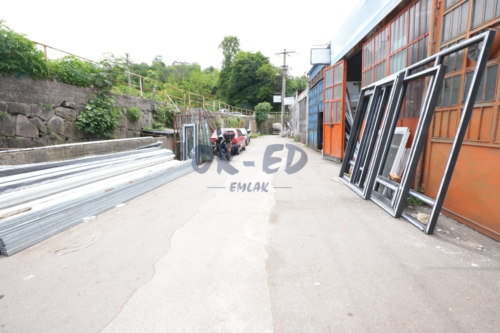 Kışla Sanayi Sitesinde Kiralık Dükkan - 9. Fotoğraf