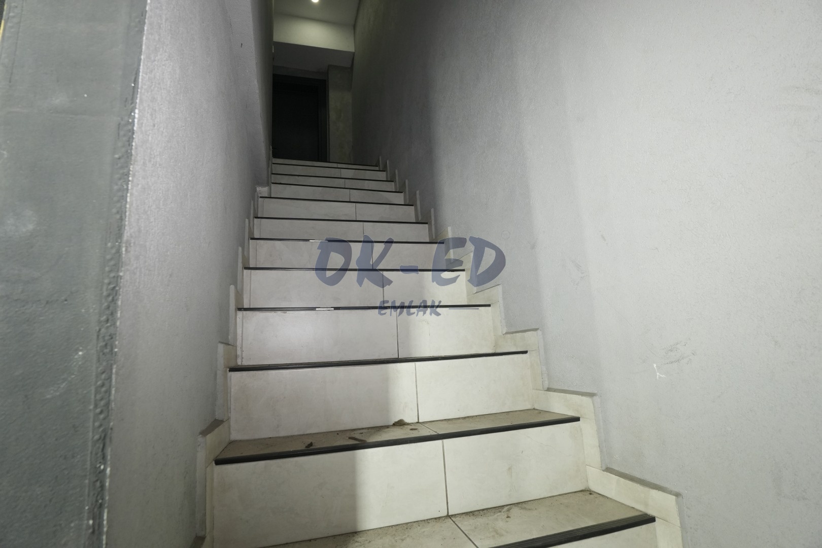 Kışla Sanayi Sitesinde Kiralık Dükkan - 5. Fotoğraf