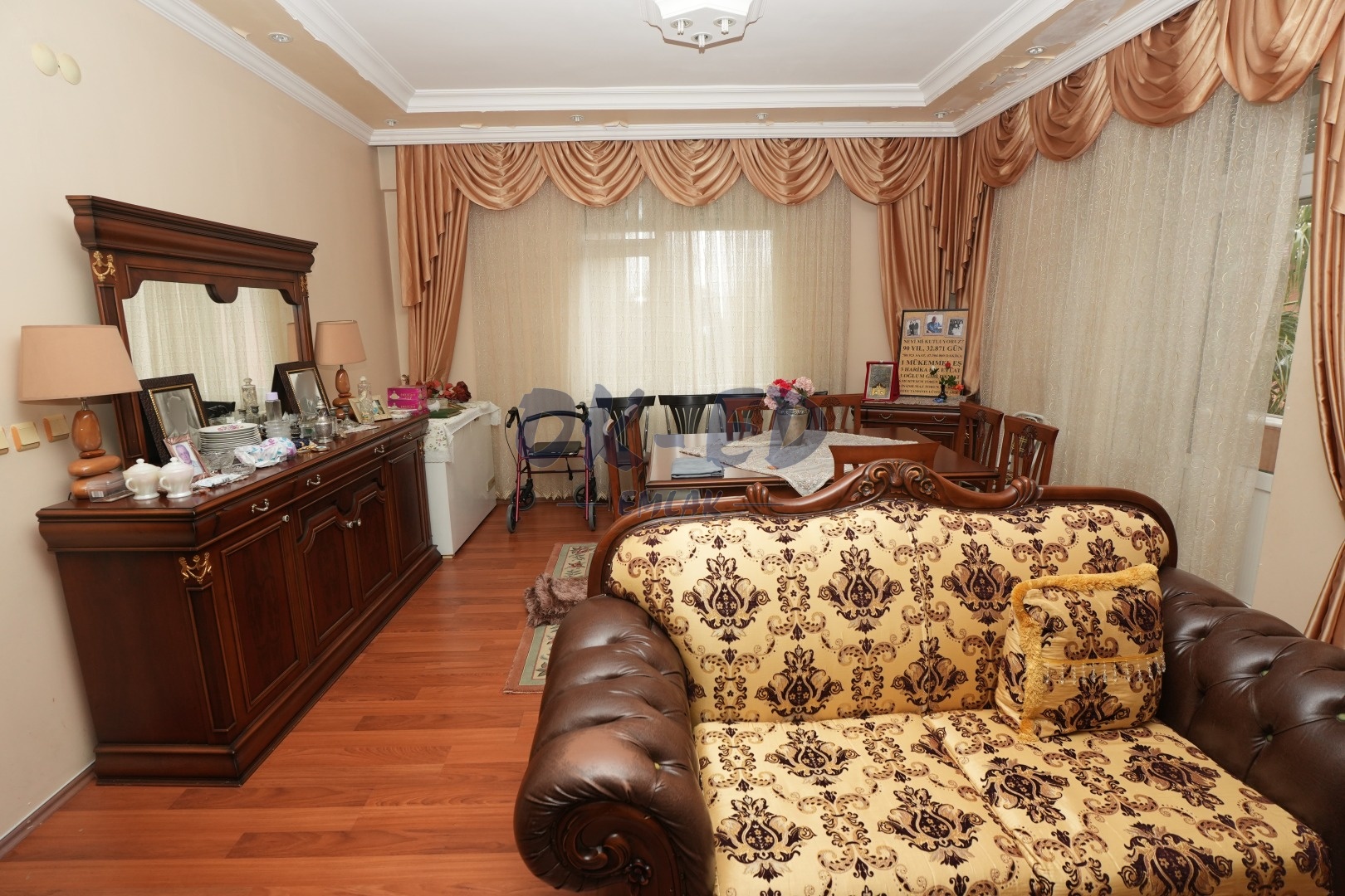 Orhanlar Mahallesinde Satılık 3+1 Daire - 2. Fotoğraf