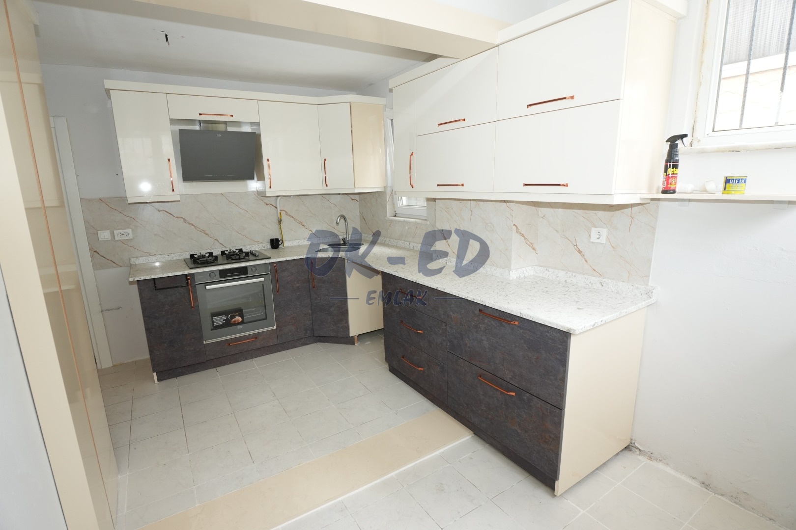Süleymanlar Mahallesinde Deniz Manzaralı Ters Dubleks Daire - 5. Fotoğraf