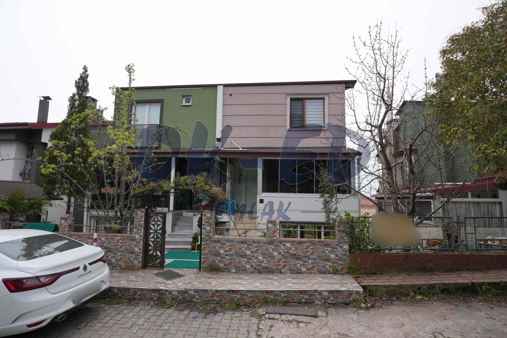 Süleymanlar Mahallesinde Deniz Manzaralı Ters Dubleks Daire