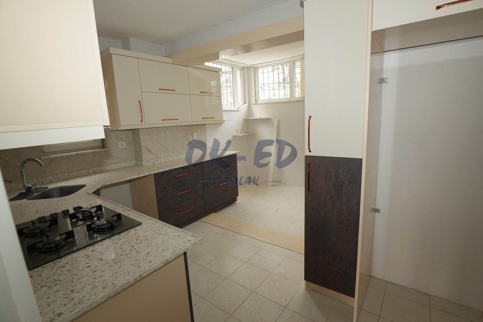 Süleymanlar Mahallesinde Deniz Manzaralı Ters Dubleks Daire - 6. Fotoğraf