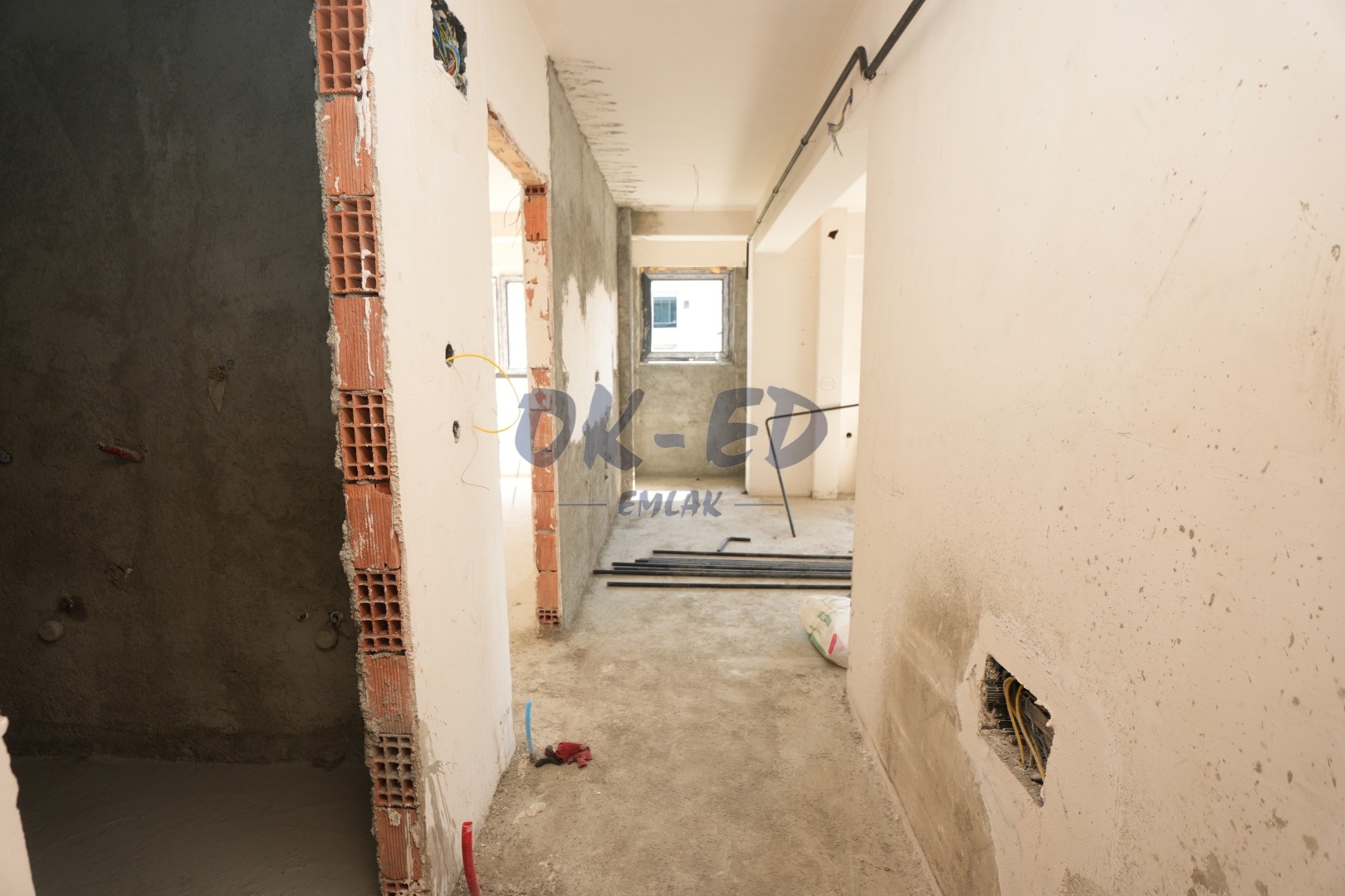 Uzunmehmet Mahallesinde Satılık 1+1 Daire - 3. Fotoğraf
