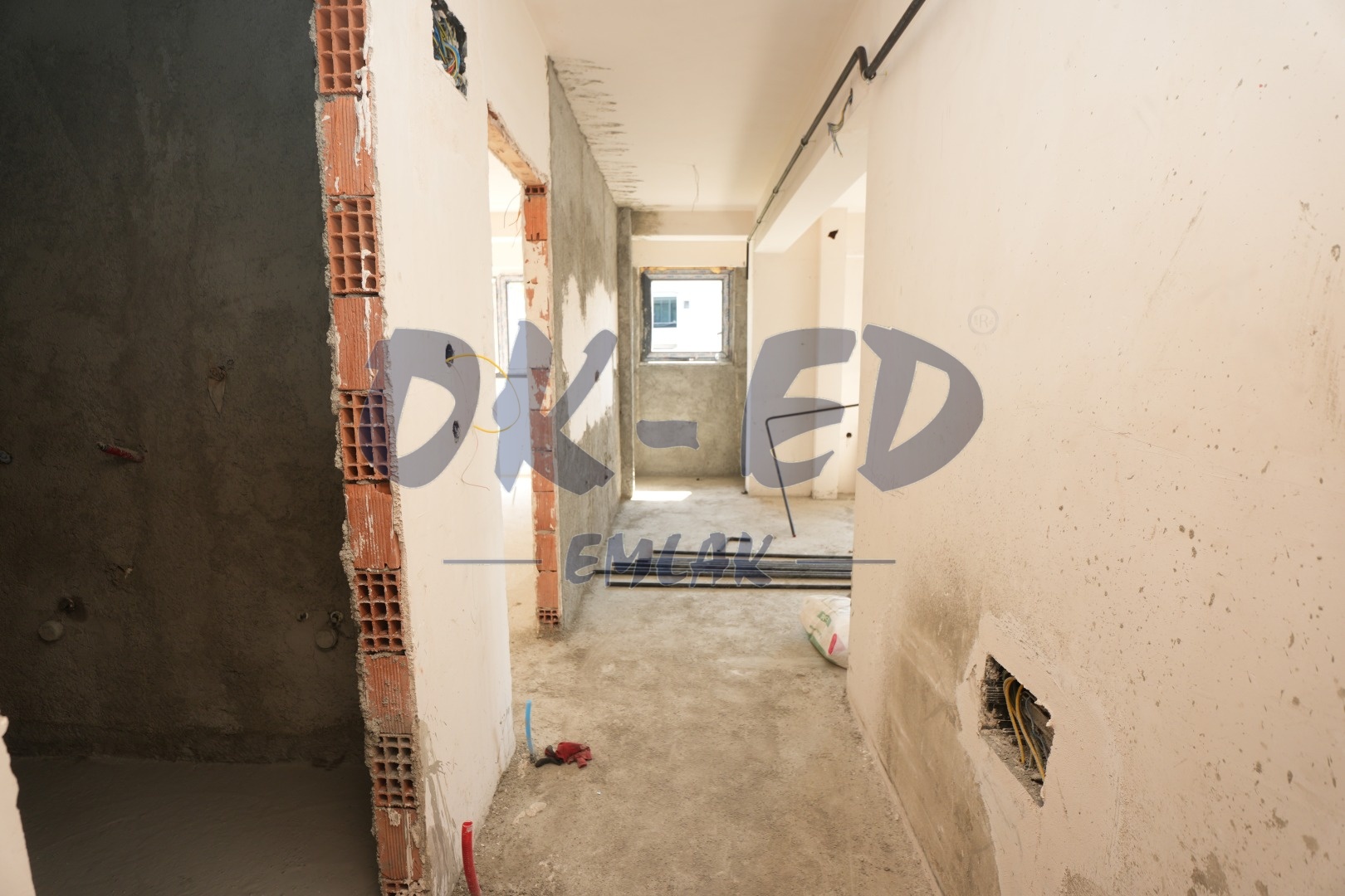 Uzunmehmet Mahallesinde Satılık 1+1 Daire - 3. Fotoğraf