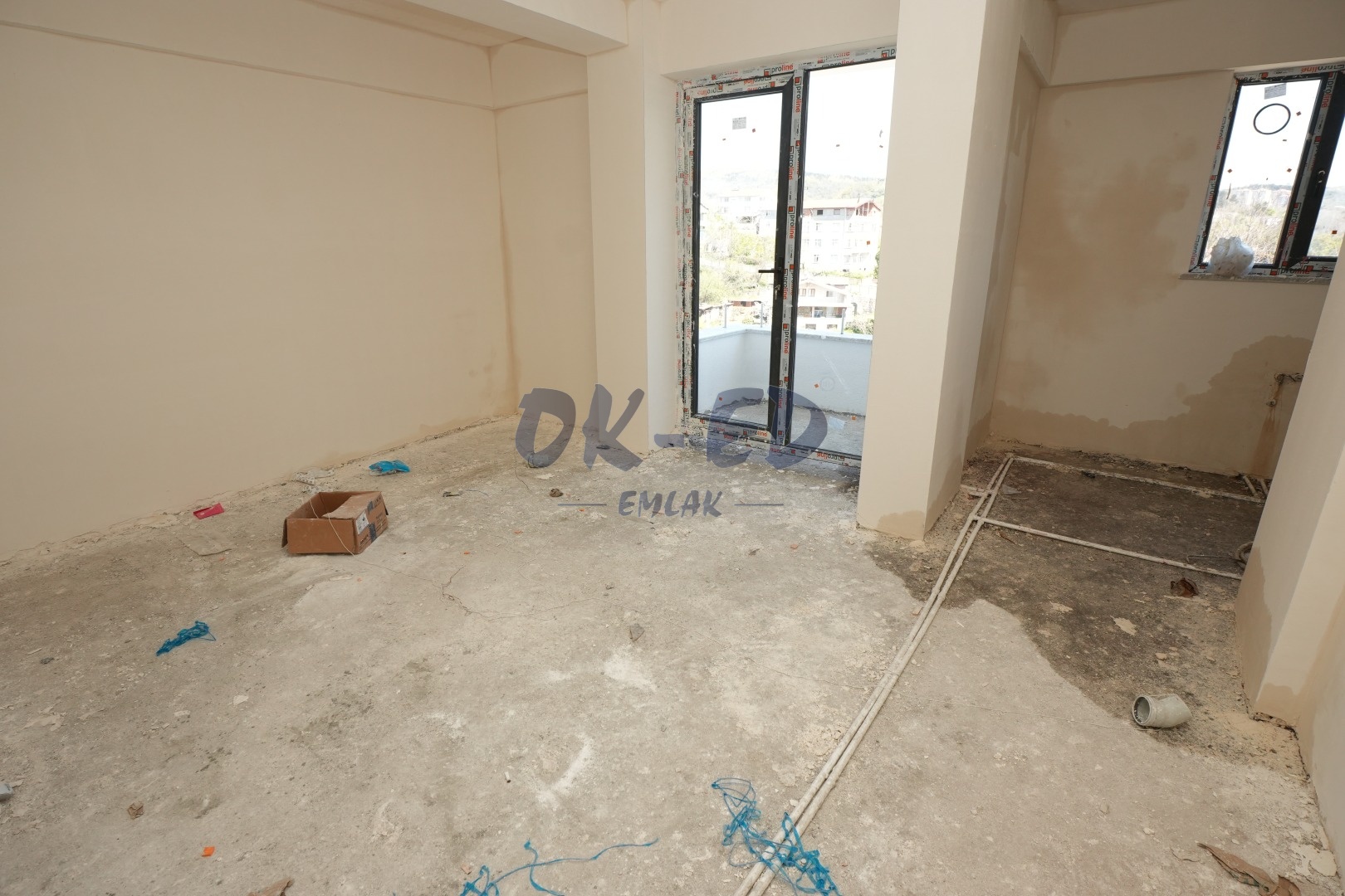 Uzunmehmet Mahallesinde Satılık 1+1 Daireler - 2. Fotoğraf