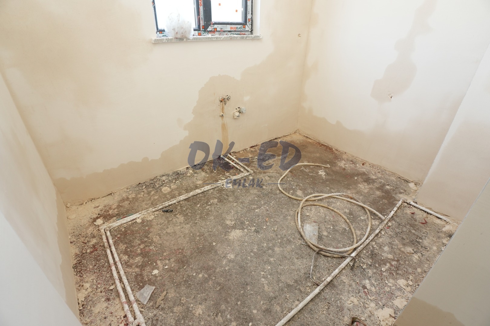Uzunmehmet Mahallesinde Satılık 1+1 Daireler - 4. Fotoğraf