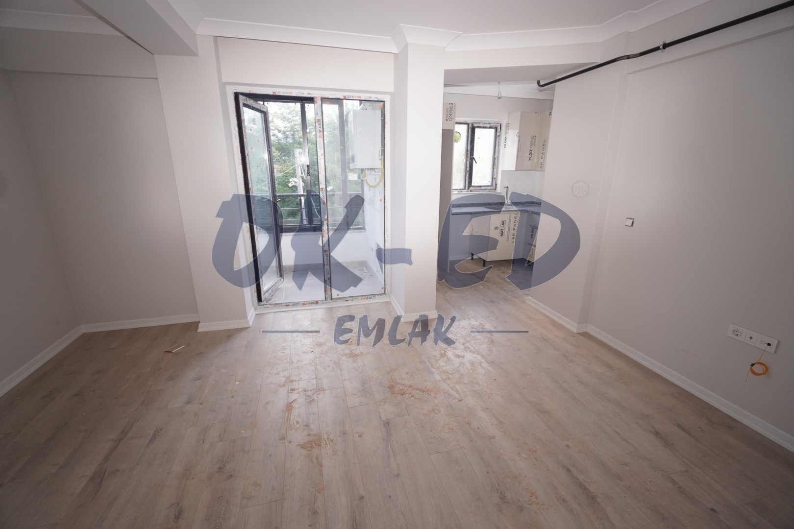 Uzunmehmet Mahallesinde Satılık 1+1 Daireler - 2. Fotoğraf